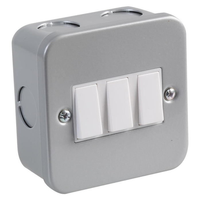 Metalclad 3 Gang 10A Light Switch