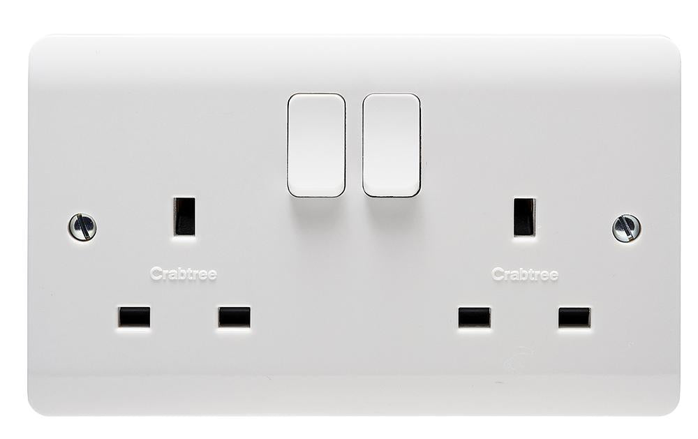 Instinct DP Switched Wall Socket, Dual Earth, 13A